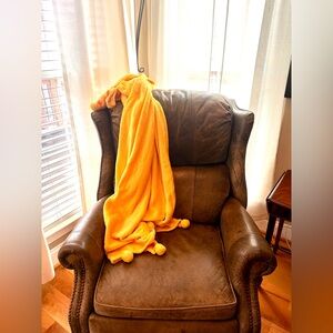 Mainstays Sunray Yellow Throw Blanket 48x70